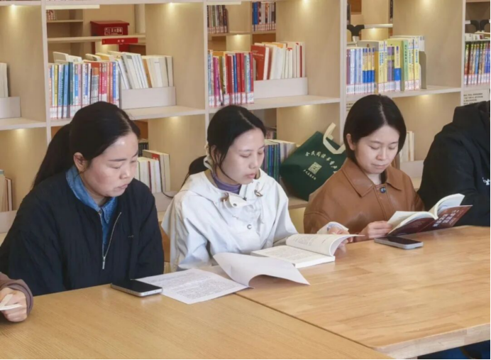 卢氏县图书馆“4.23世界读书日暨全民阅读周”系列活动回顾1405.png