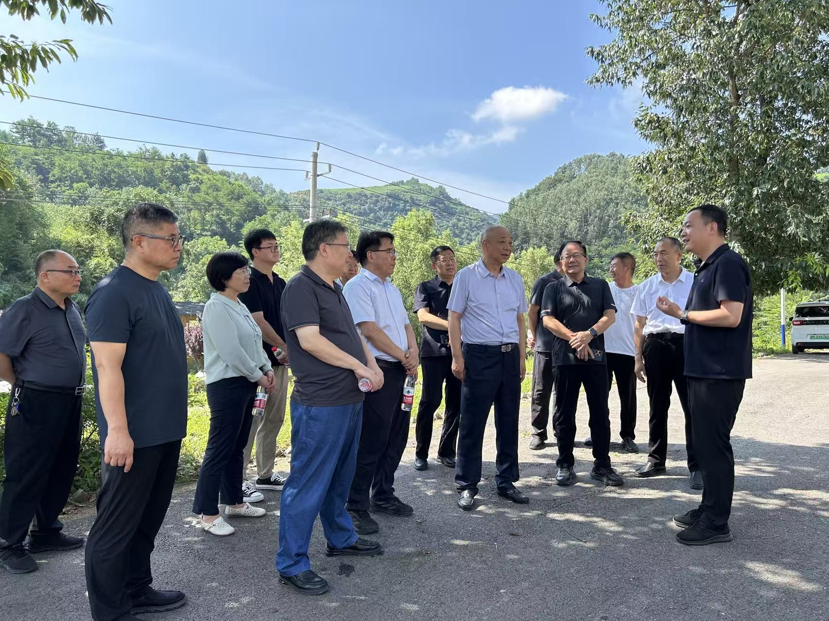 市政协调研组到我县调研新型农村集体经济发展工作